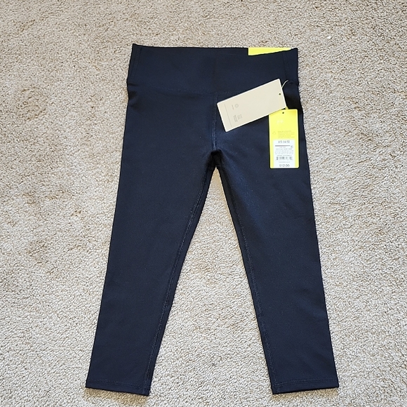 all in motion Other - All In Motion Girls' Everyday Soft Capri Leggings With Crossover Waistband